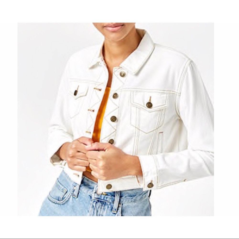 Forever 21 white crop denim jacket never worn